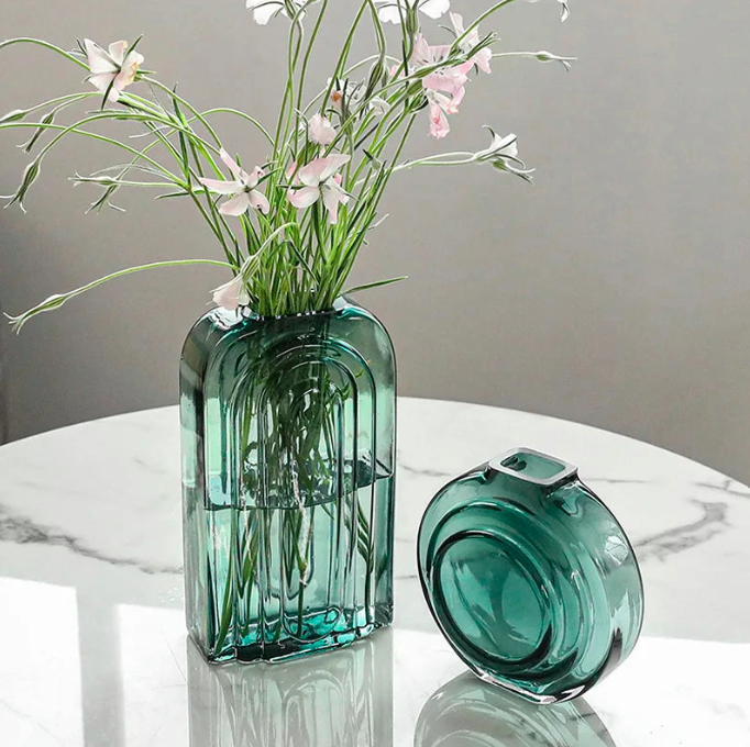 Kreative Glasvasen im nordischen Design