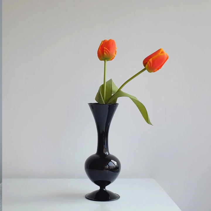 Schwarze Glasvasen-Kollektion