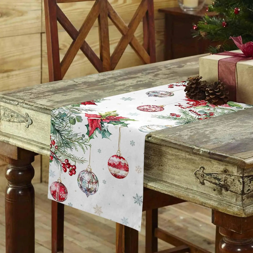 Weihnachtlicher Tischläufer „Winter Charm“
