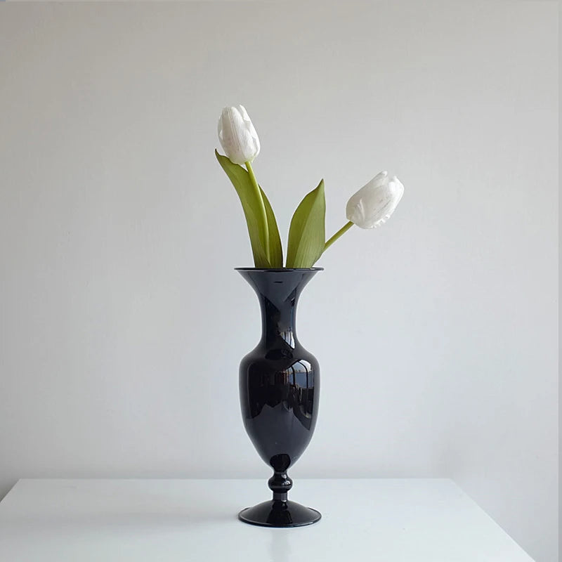 Schwarze Glasvasen-Kollektion